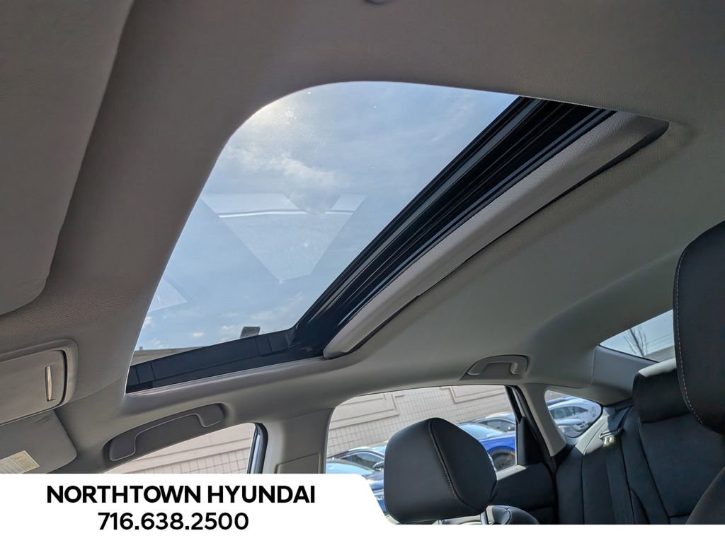 Used 2023 Honda Accord Touring image 9