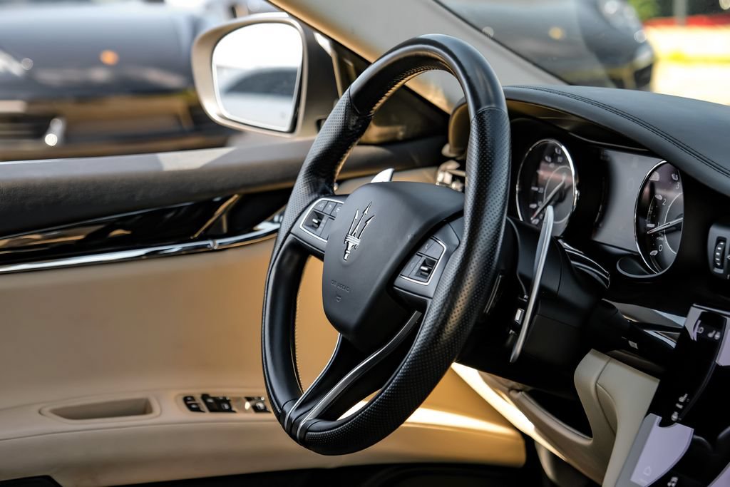 Used 2022 Maserati Quattroporte Modena RWD image 10
