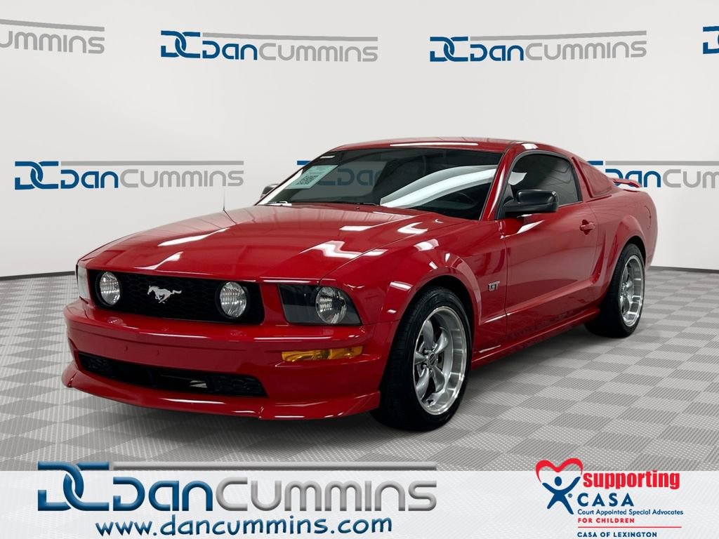 Used 2005 Ford Mustang GT RWD image 1