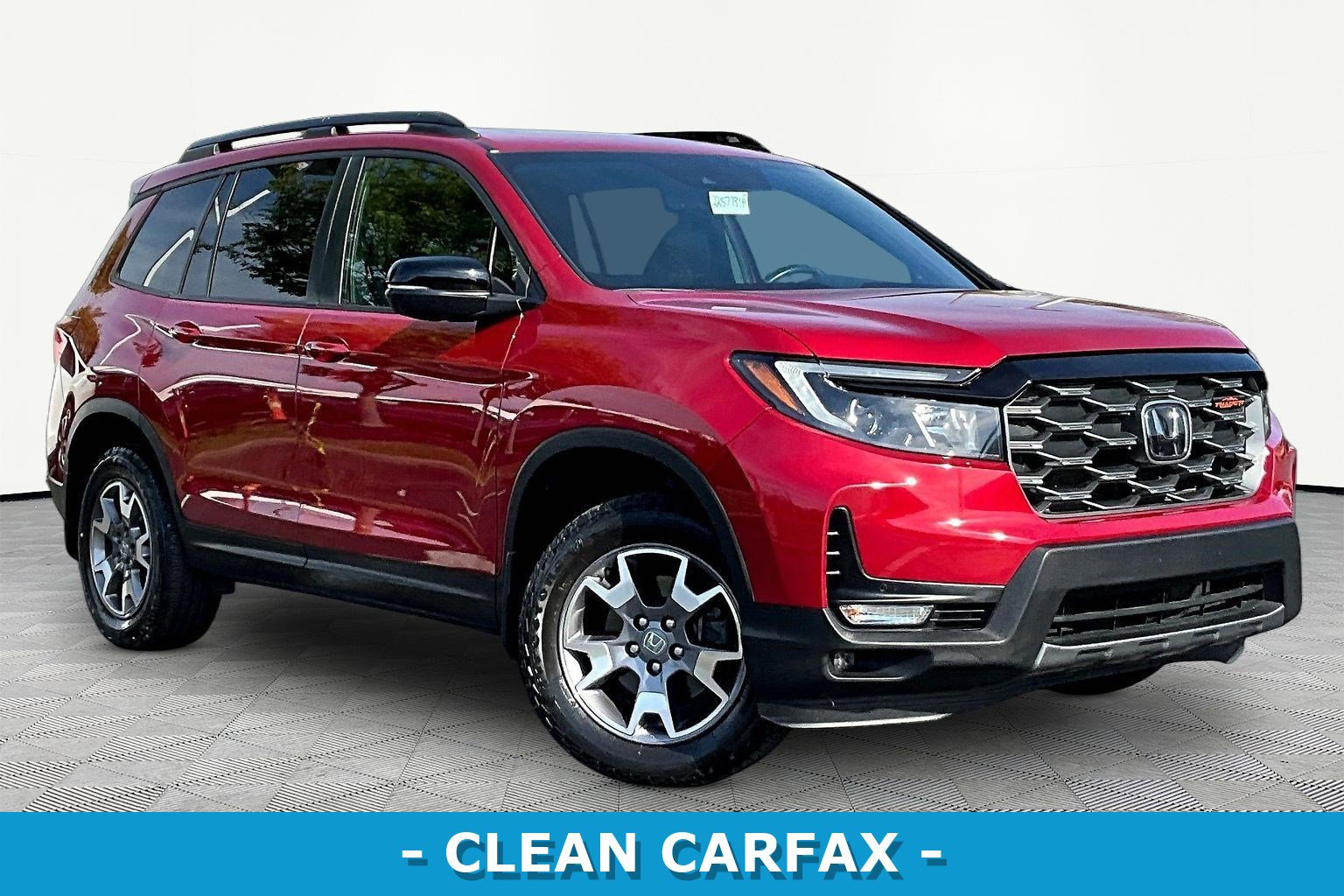 Used 2023 Honda Passport TrailSport image 3