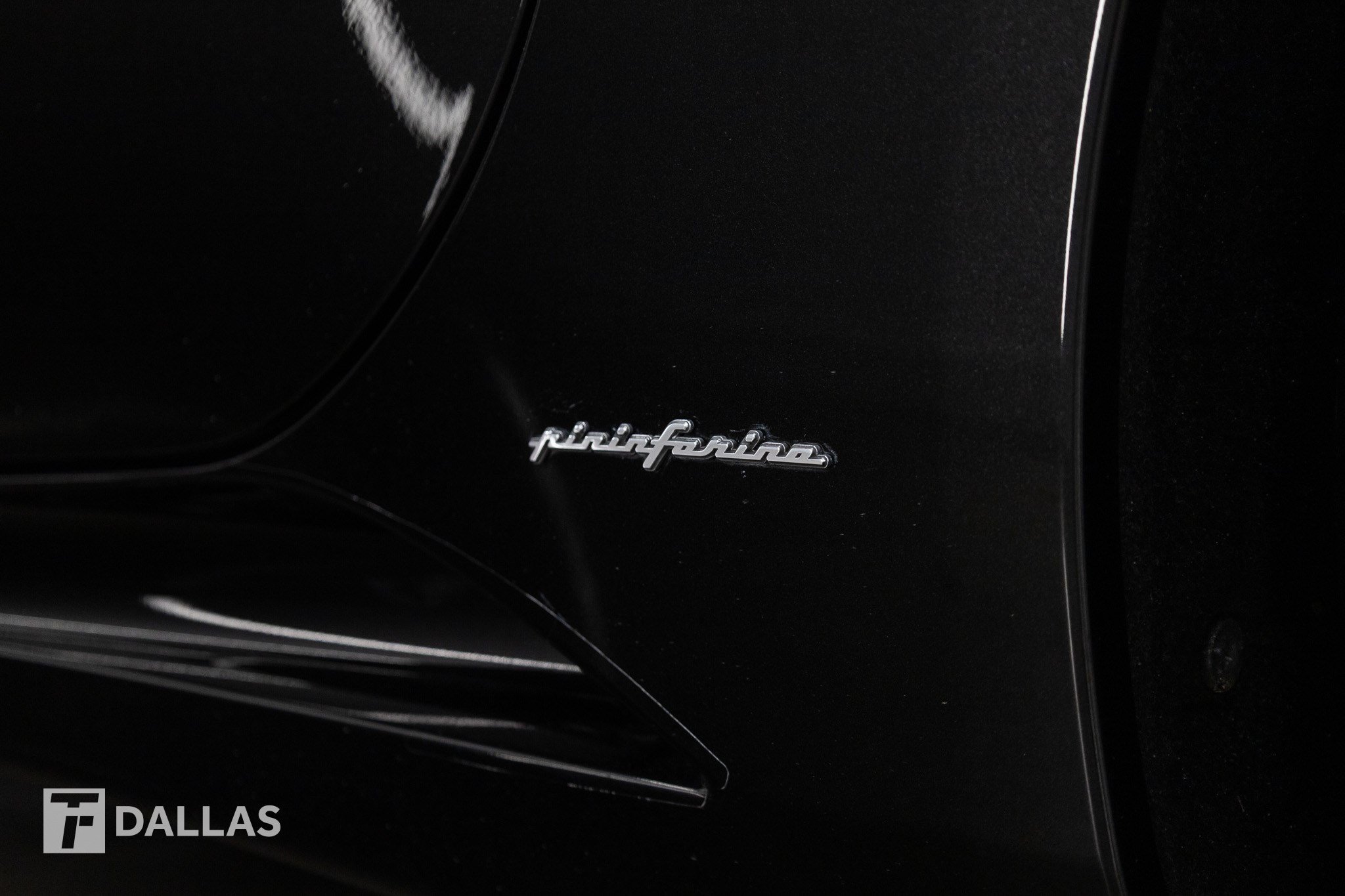 Used 2011 Ferrari California RWD image 22