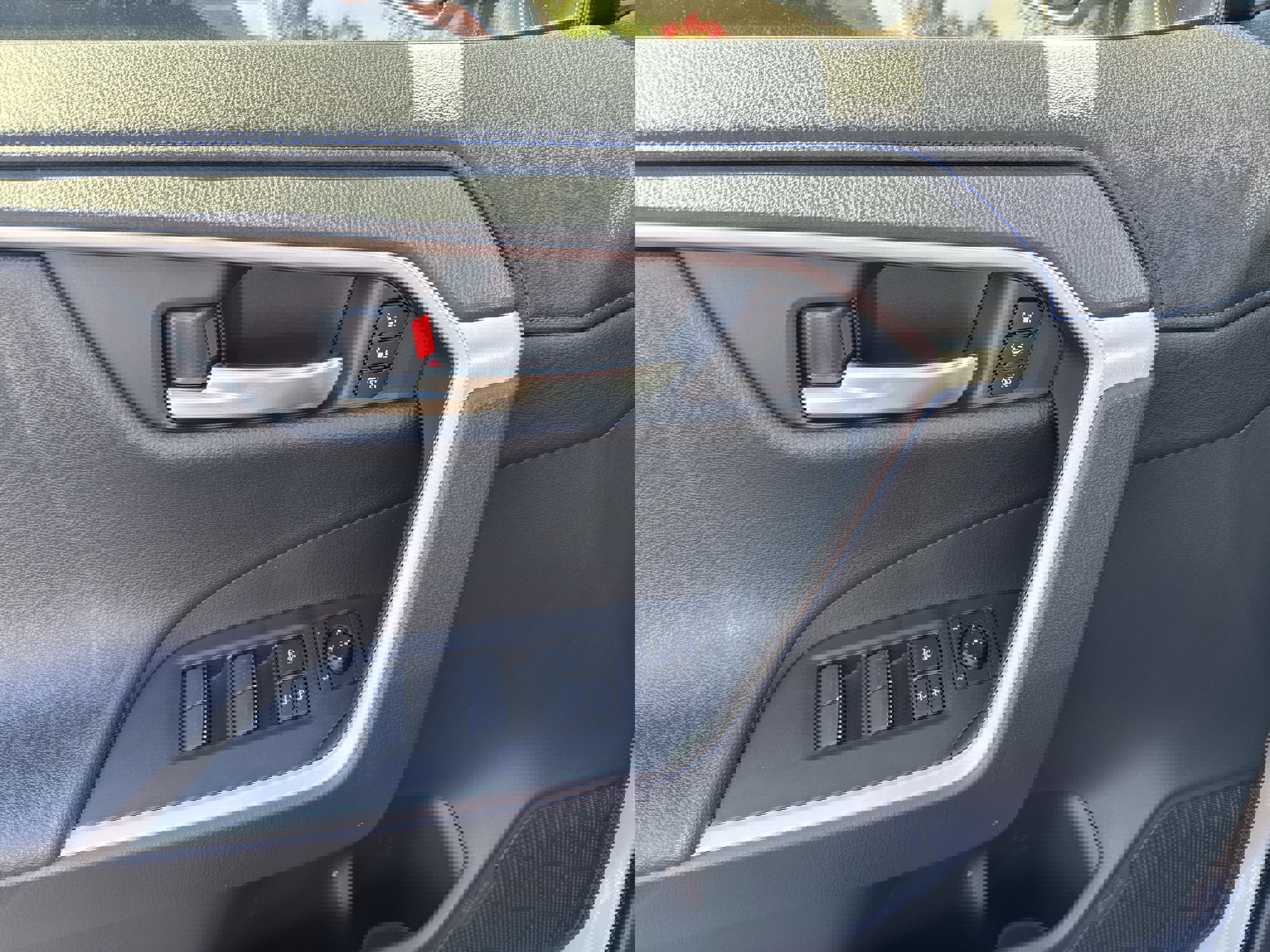 Used 2025 Toyota RAV4 XSE image 16