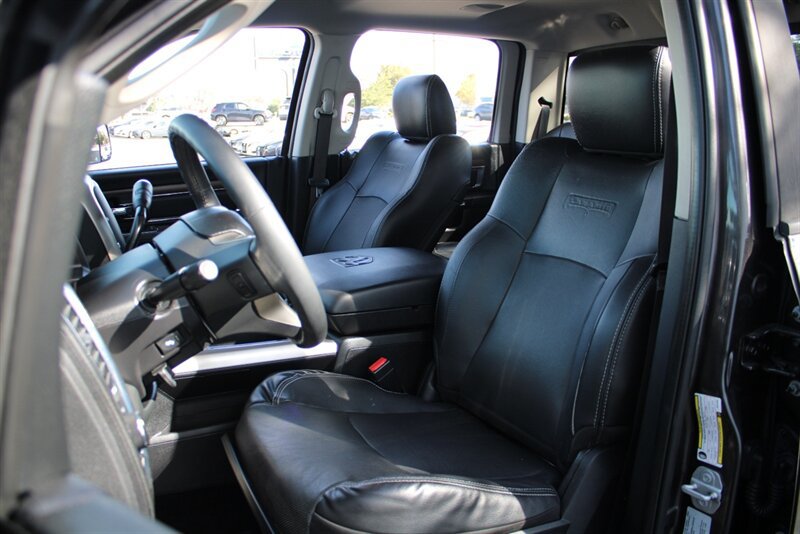 Used 2016 RAM 2500 Laramie w/ Convenience Group AWD/4WD image 32