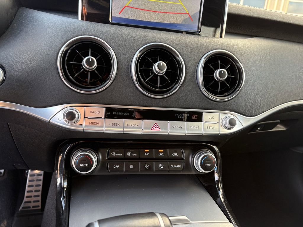 Used 2018 Kia Stinger GT image 17