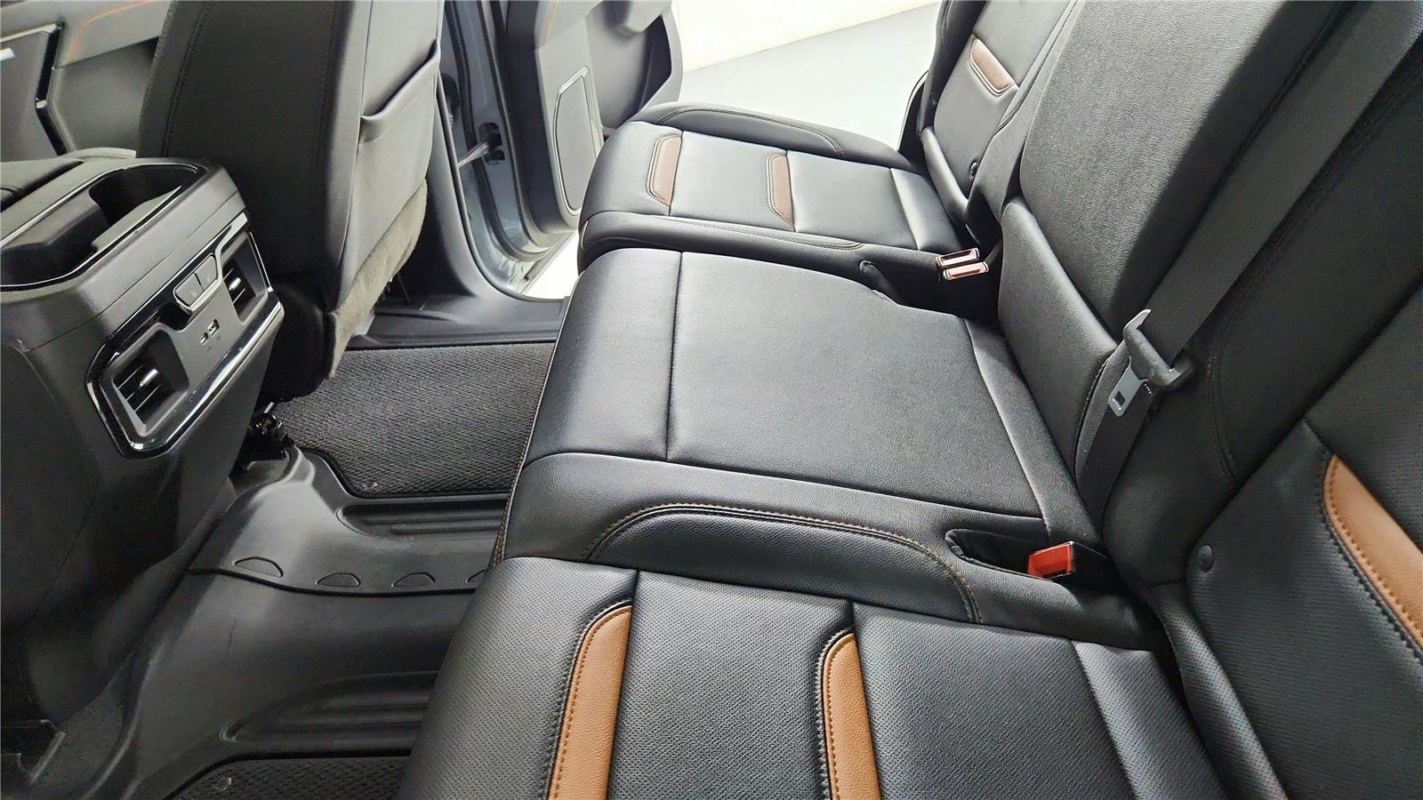 Used 2023 GMC Sierra 1500 AT4 w/ Technology Package image 24