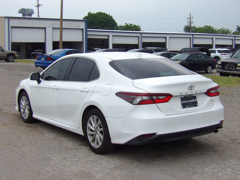 Used 2021 Toyota Camry LE FWD image 8