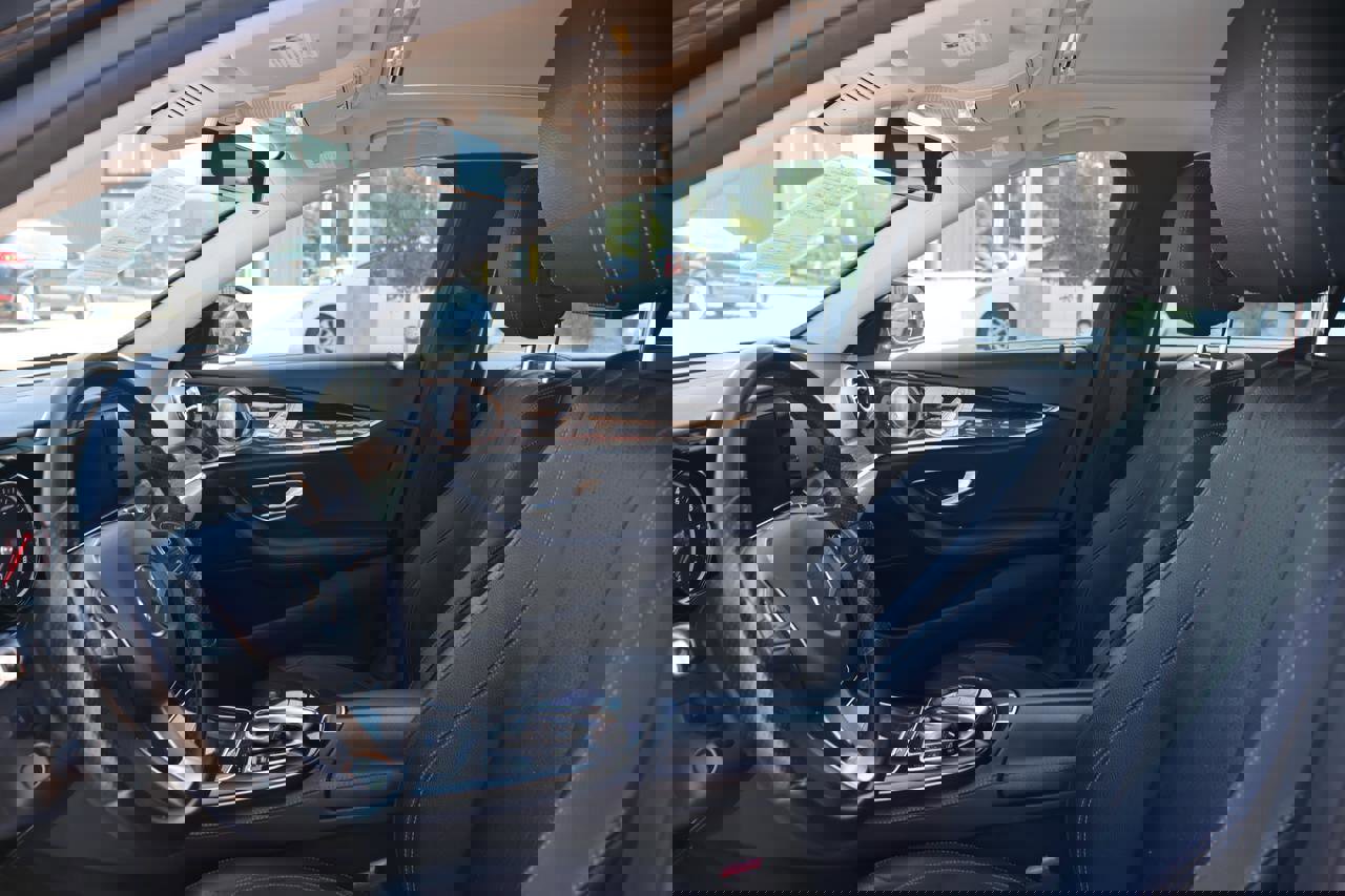 Used 2018 Mercedes-Benz E 300 image 33