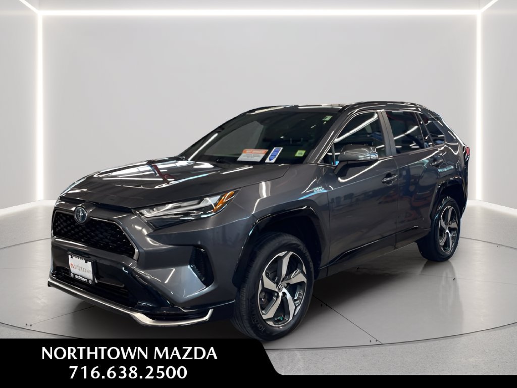 Used 2022 Toyota RAV4 SE w/ Weather & Moonroof Package