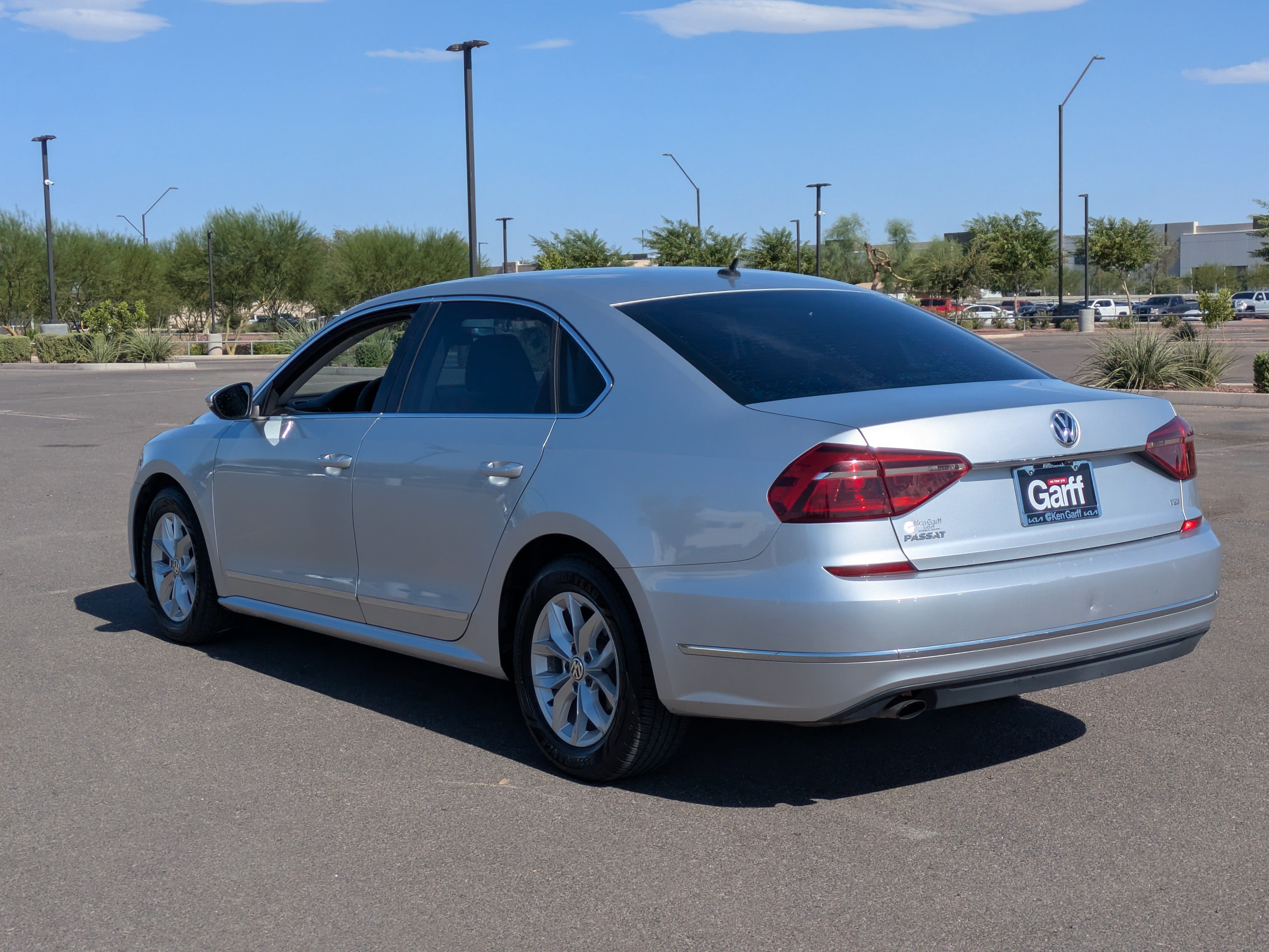 Used 2017 Volkswagen Passat 1.8T S FWD image 3