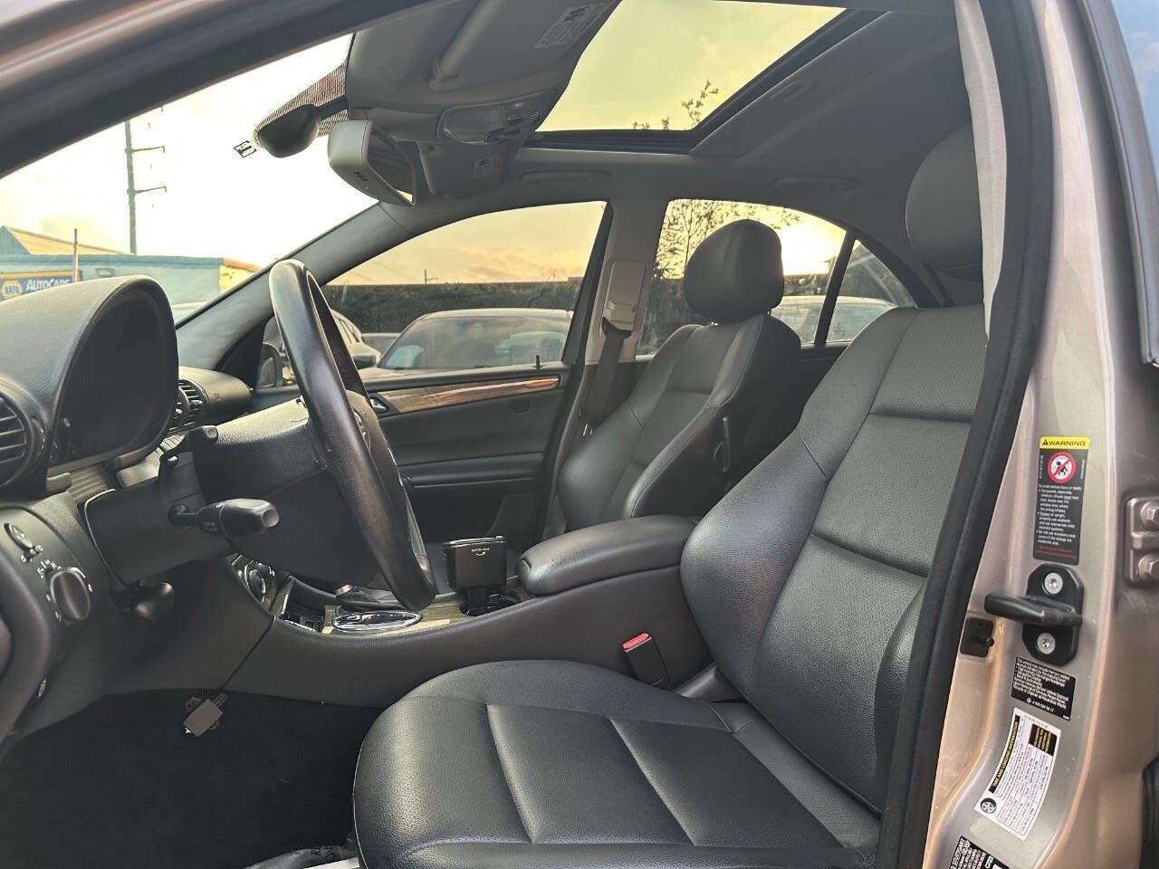 Used 2007 Mercedes-Benz C 230 Sedan image 15