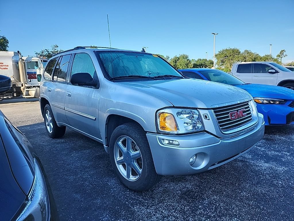 Used 2009 GMC Envoy SLT AWD/4WD image 2