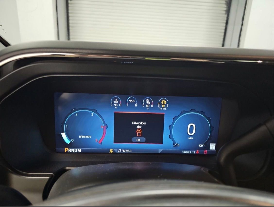 Used 2023 Ford F250 Lariat w/ Sport Appearance Package image 14