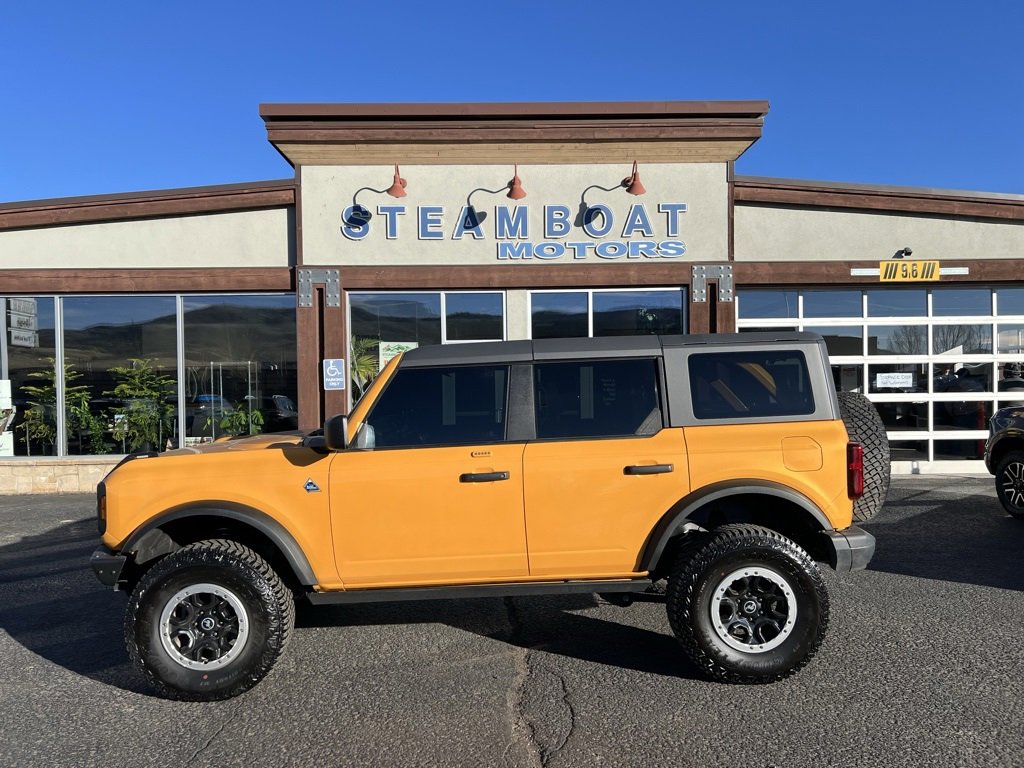Used 2022 Ford Bronco Black Diamond image 2