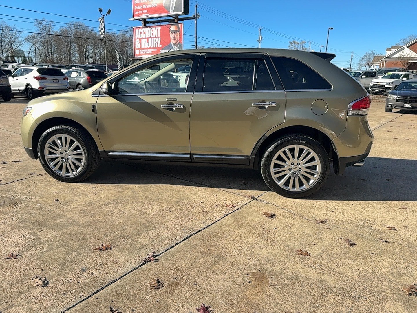 Used 2013 Lincoln MKX FWD image 8