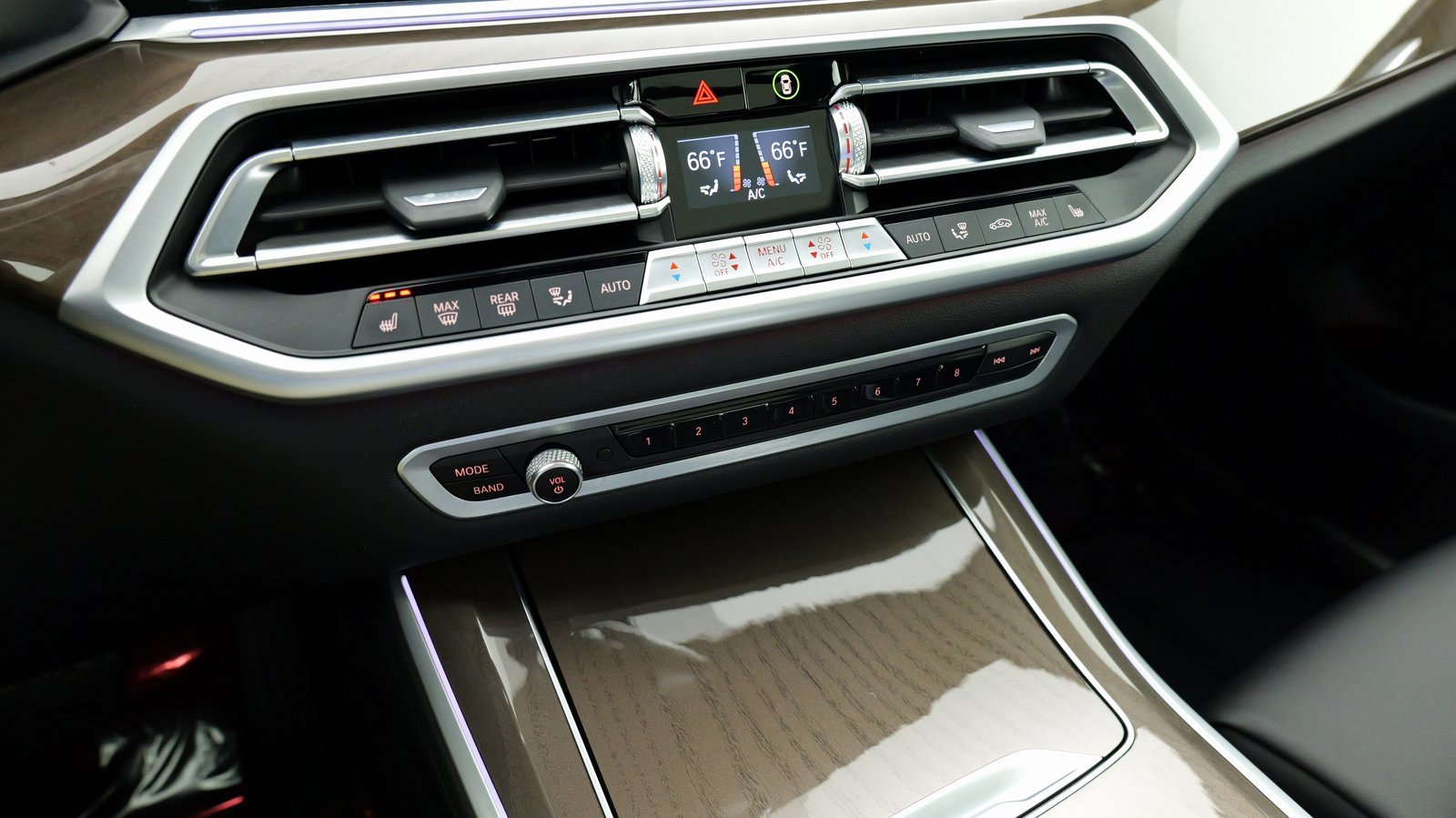 Used 2022 BMW X5 xDrive40i w/ Parking Assistance Package image 57