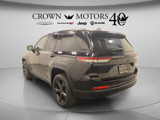 Used 2024 Jeep Grand Cherokee Limited w/ Luxury Tech Group II AWD/4WD image 12