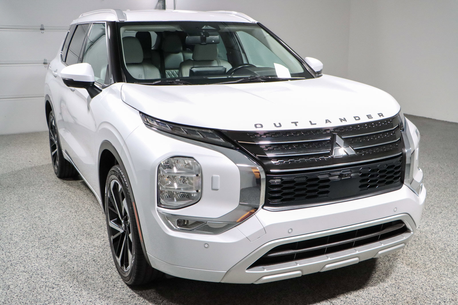 Used 2022 Mitsubishi Outlander SEL image 5