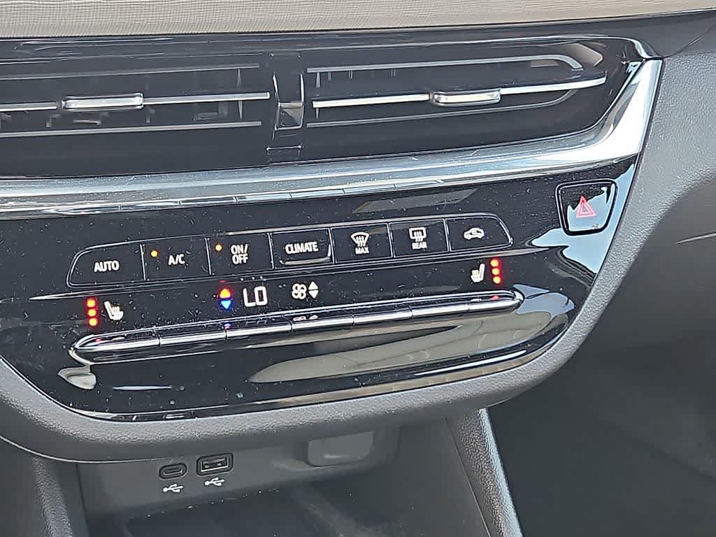 Used 2025 Buick Envista Avenir FWD image 14