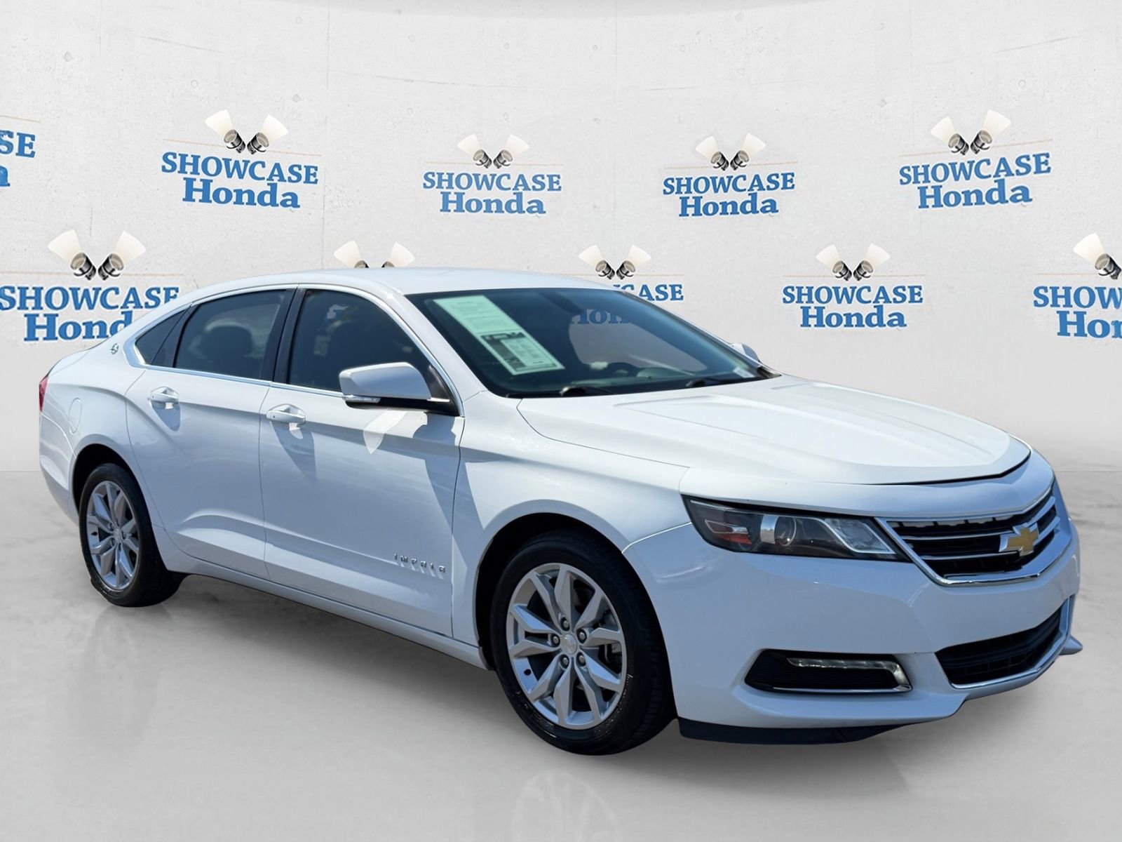 Used 2018 Chevrolet Impala LT w/ LT Entertainment Package FWD image 10
