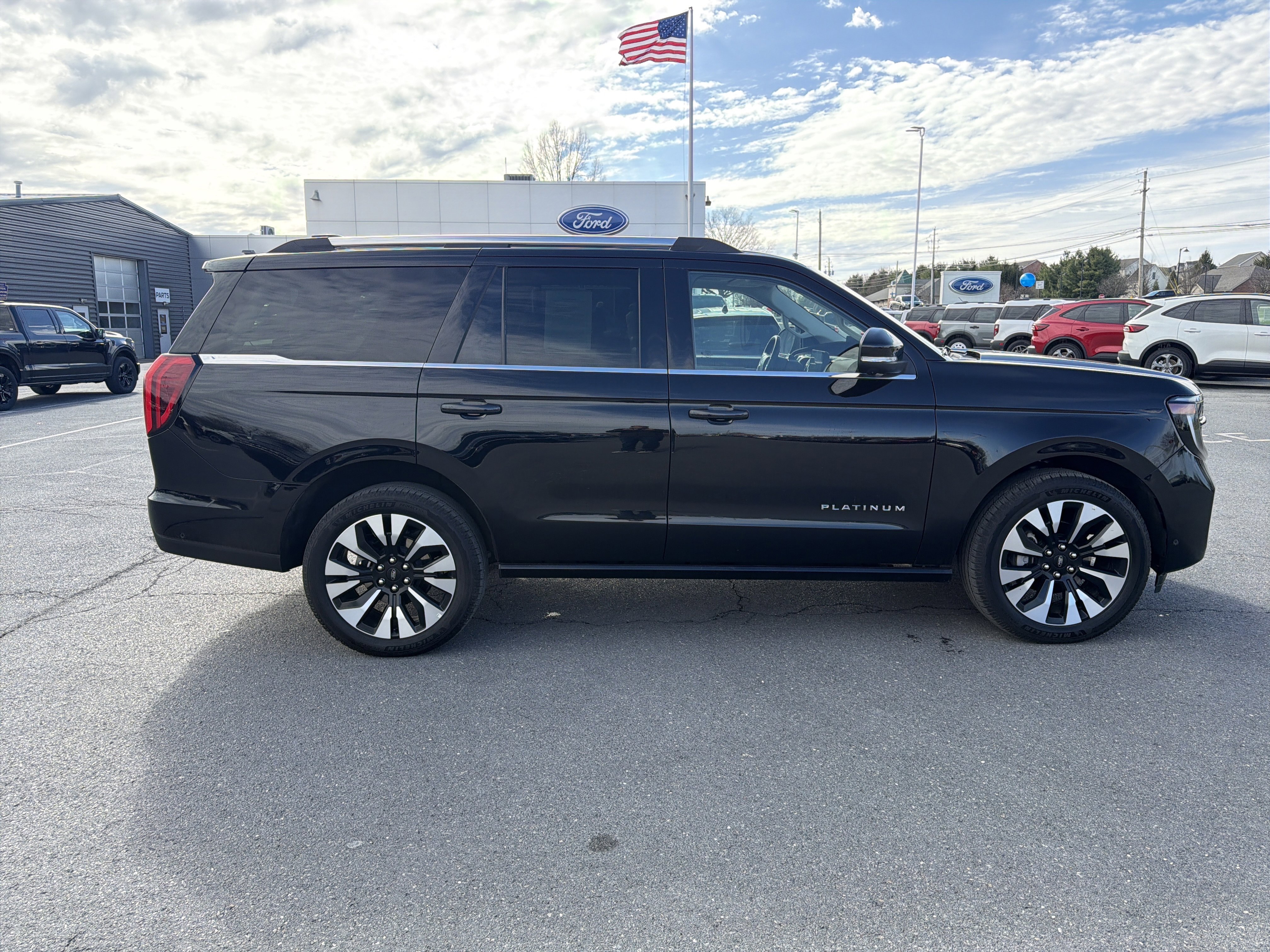 Certified 2025 Ford Expedition Platinum w/ Driver's Package video 2