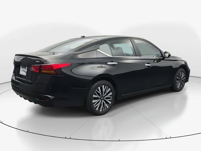 Used 2024 Nissan Altima 2.5 SV image 8