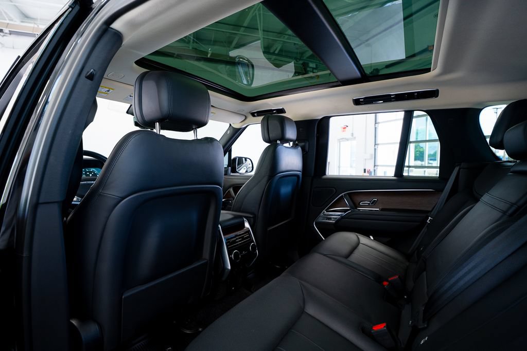 Used 2022 Land Rover Range Rover SE AWD/4WD image 45