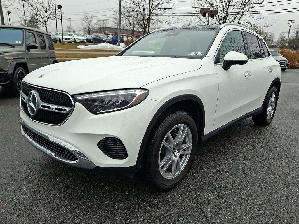 Used 2023 Mercedes-Benz GLC 300 GLC 300 image 6