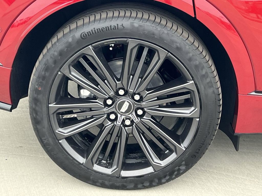 New 2026 Cadillac Lyriq V image 34