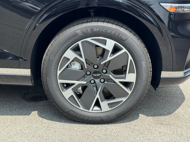 Used 2026 Genesis GV70 2.5T AWD/4WD image 11