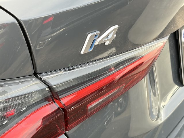 Certified 2023 BMW i4 eDrive40 w/ M Sport Package RWD image 9