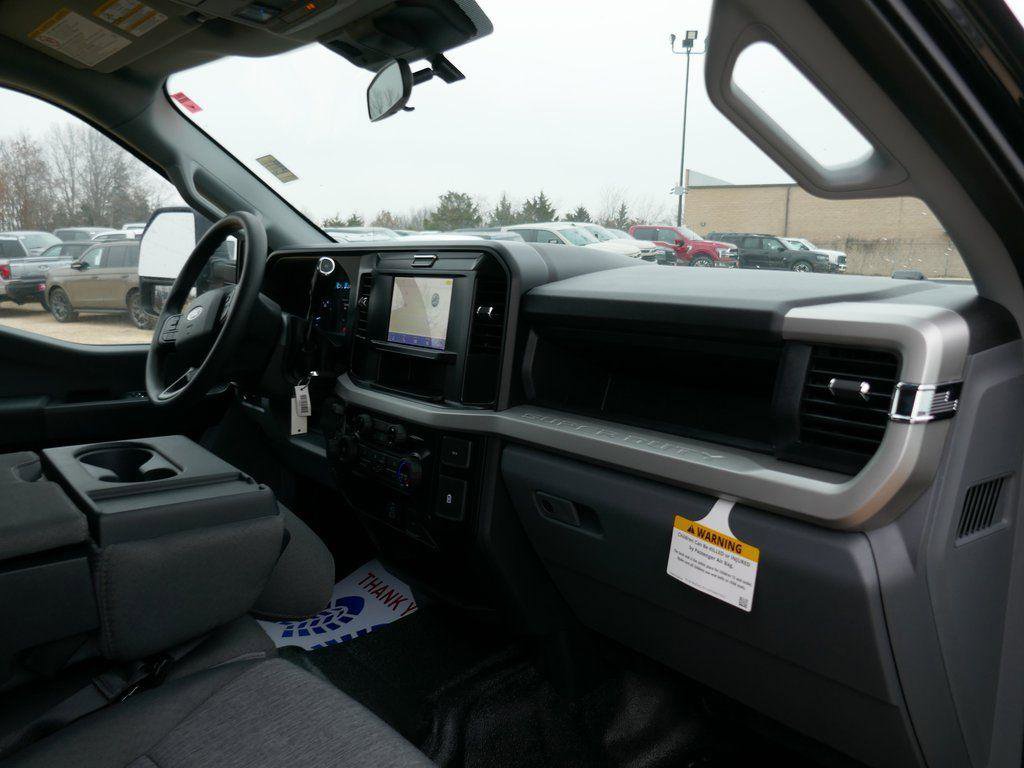 New 2026 Ford F250 XL w/ XL Off-Road Package image 15