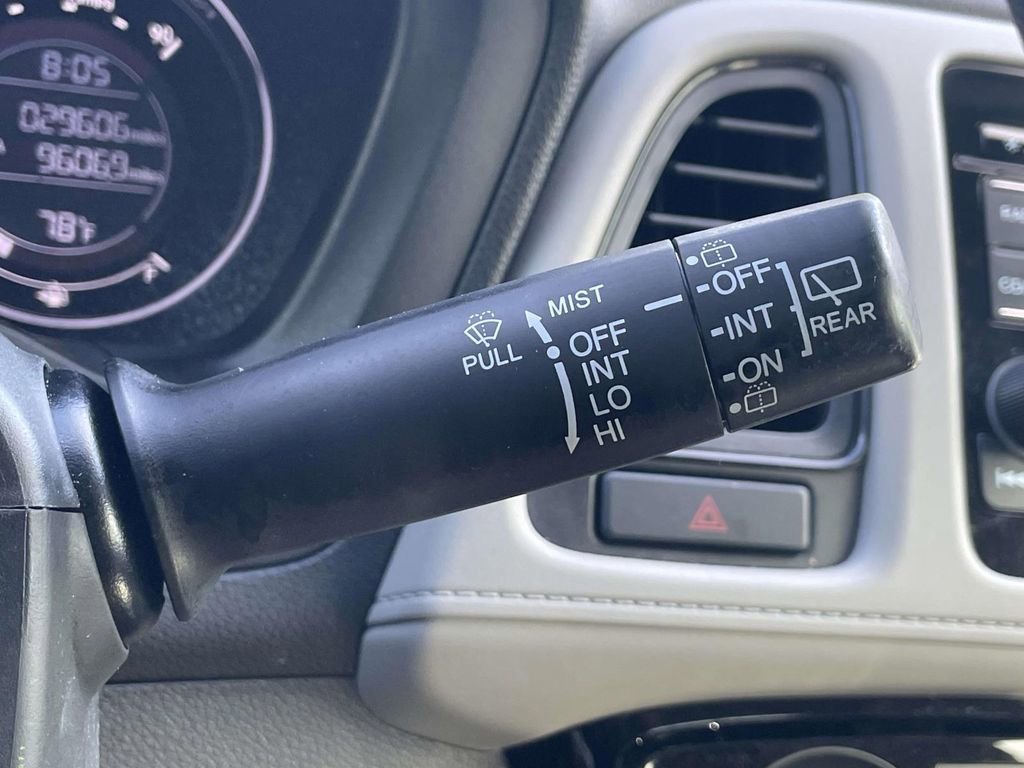 Used 2017 Honda HR-V LX image 30