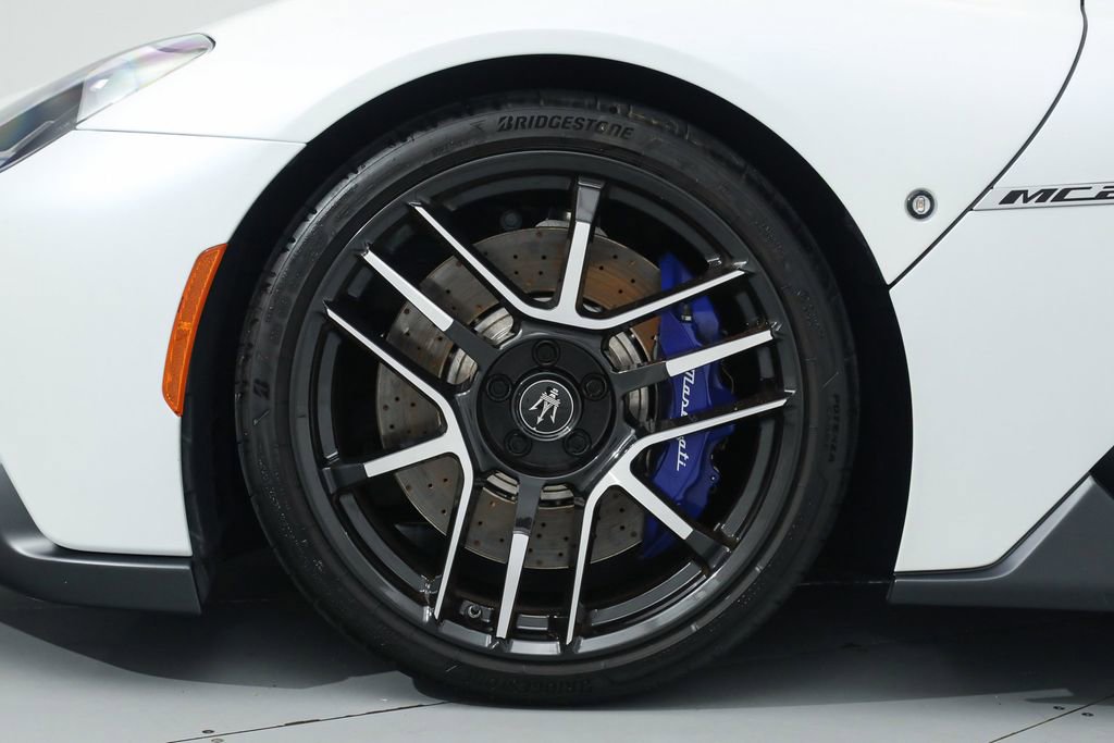 Certified 2022 Maserati MC20 Coupe RWD image 41