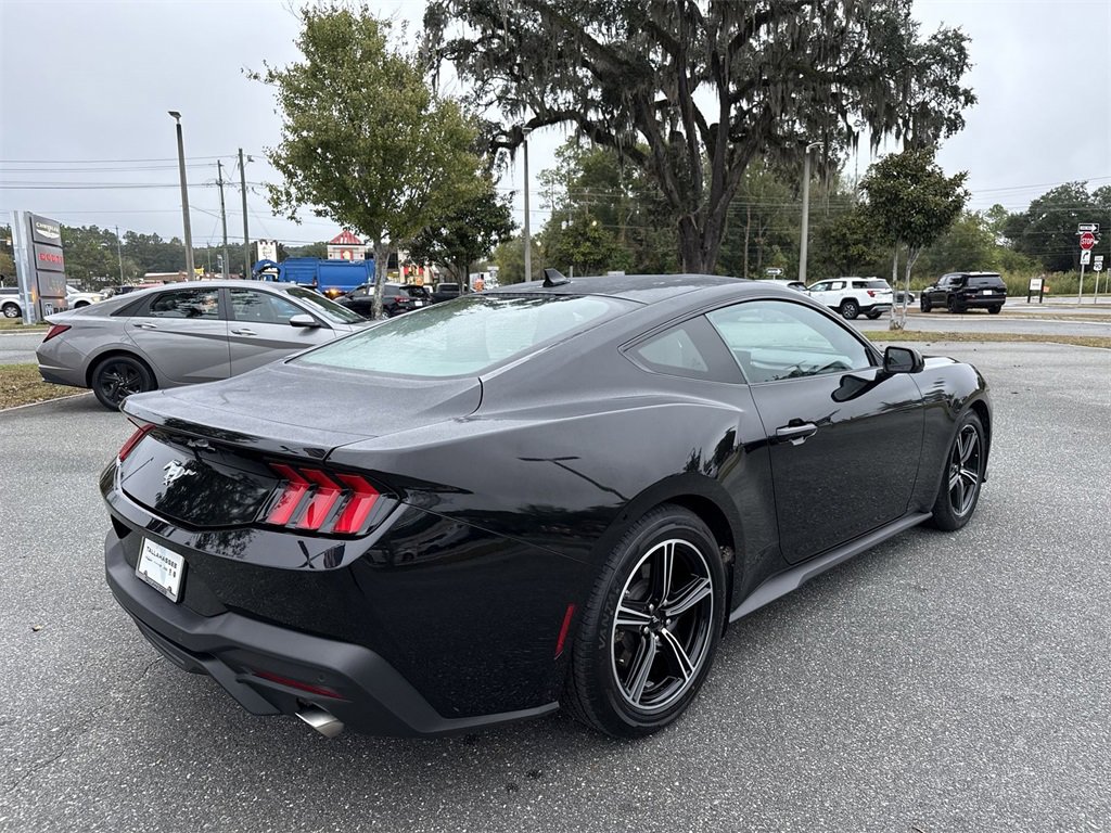 Used 2024 Ford Mustang Coupe image 3