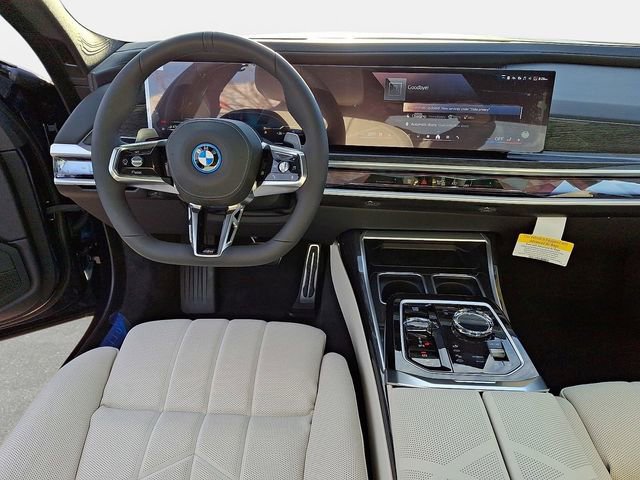 New 2026 BMW 750e xDrive w/ Executive Package image 11