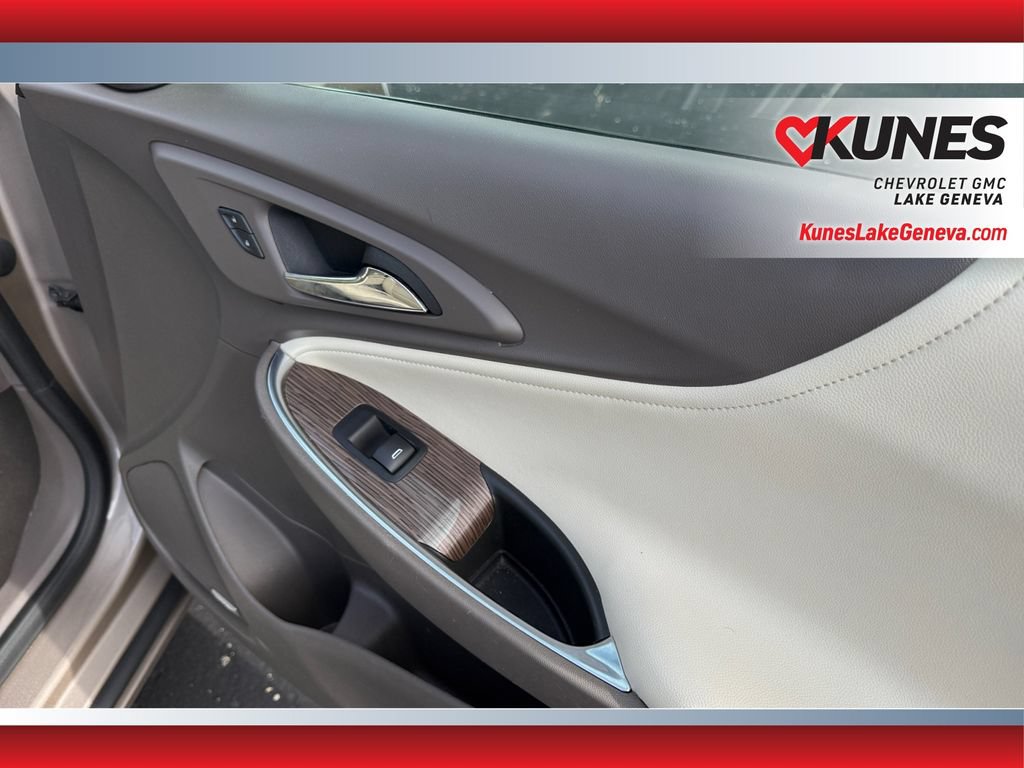 Used 2024 Chevrolet Malibu LT FWD image 39
