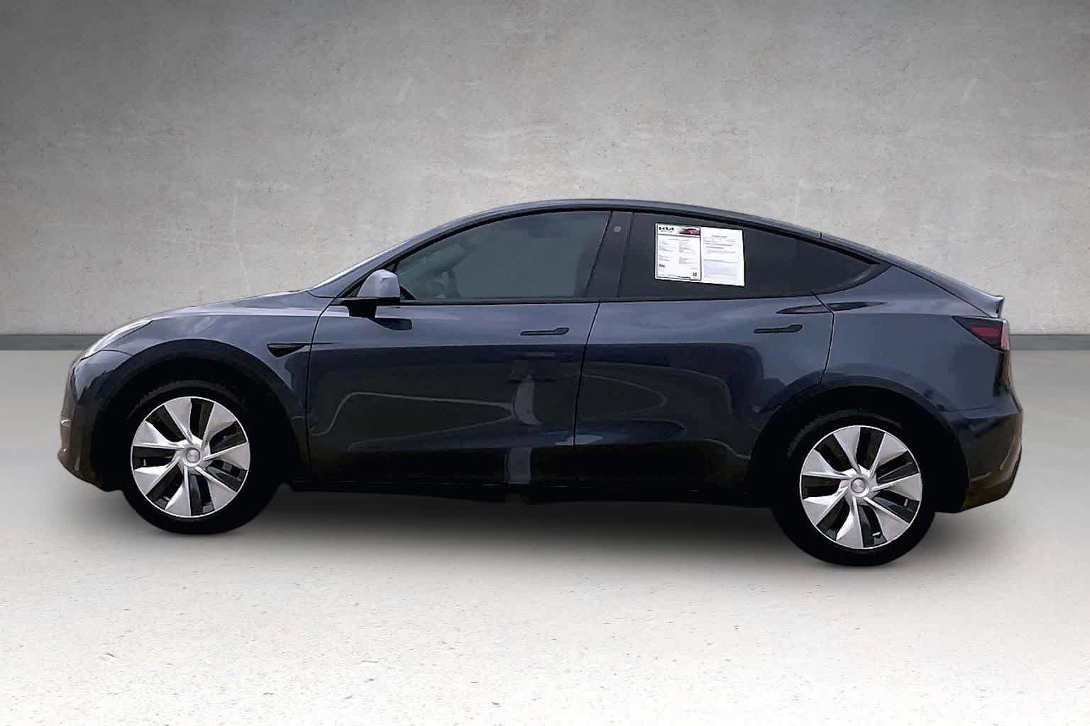 Used 2021 Tesla Model Y Long Range AWD/4WD image 3