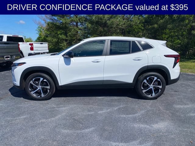 New 2026 Chevrolet Trax RS w/ Sunroof Package FWD video 2