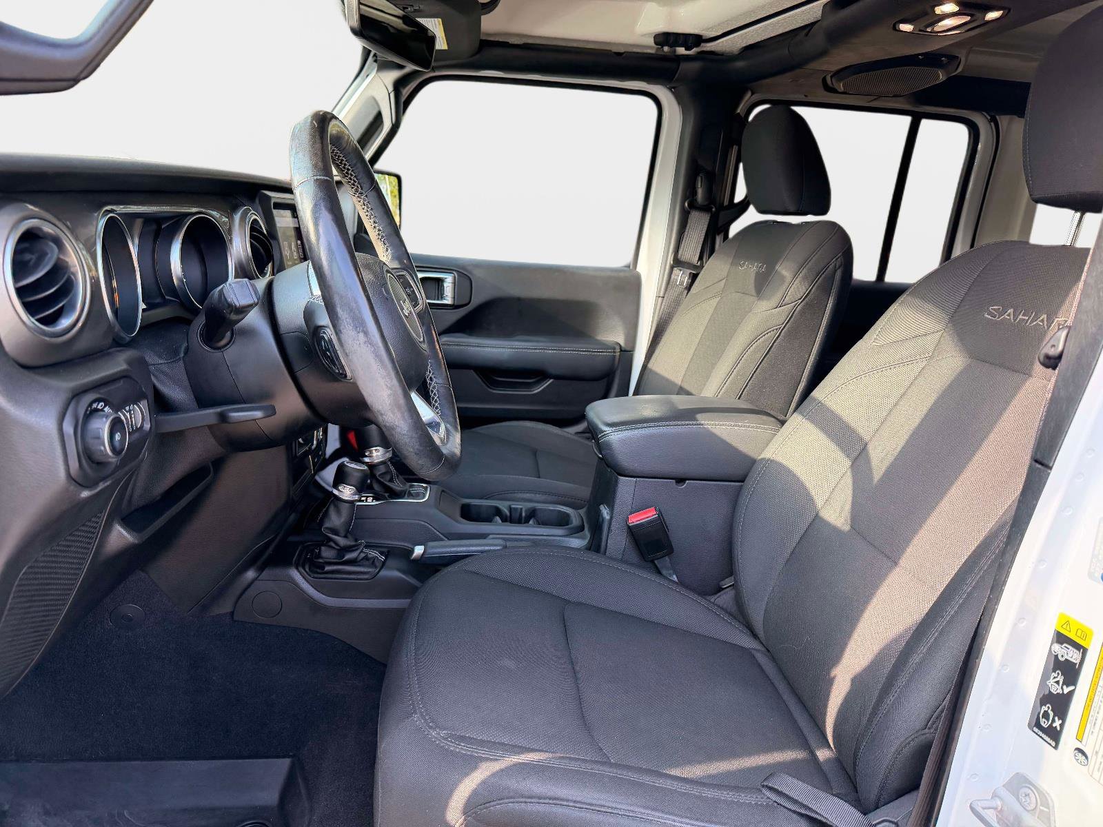Used 2021 Jeep Wrangler Unlimited Sahara AWD/4WD image 13