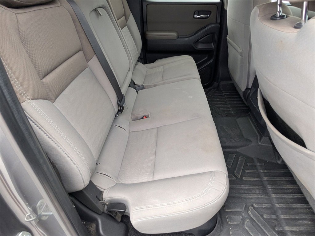 Used 2022 Nissan Frontier SV w/ Technology Package image 18