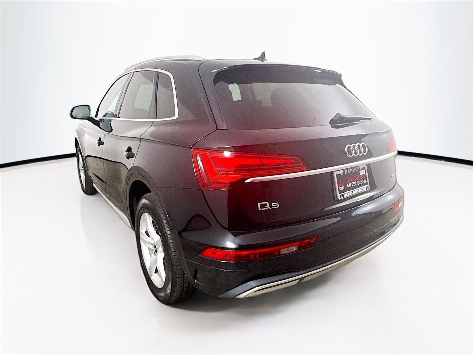 Used 2021 Audi Q5 Premium w/ Convenience Package image 27