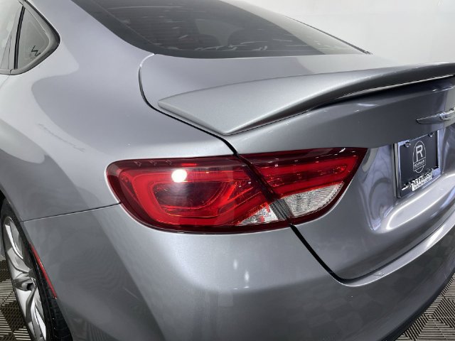 Used 2015 Chrysler 200 S w/ Comfort Group FWD image 34