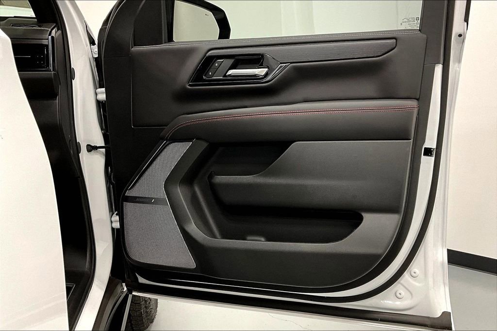 New 2026 GMC Yukon AT4 Ultimate AWD/4WD image 11
