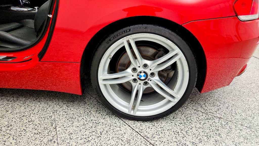 Used 2016 BMW Z4 sDrive35is RWD image 9