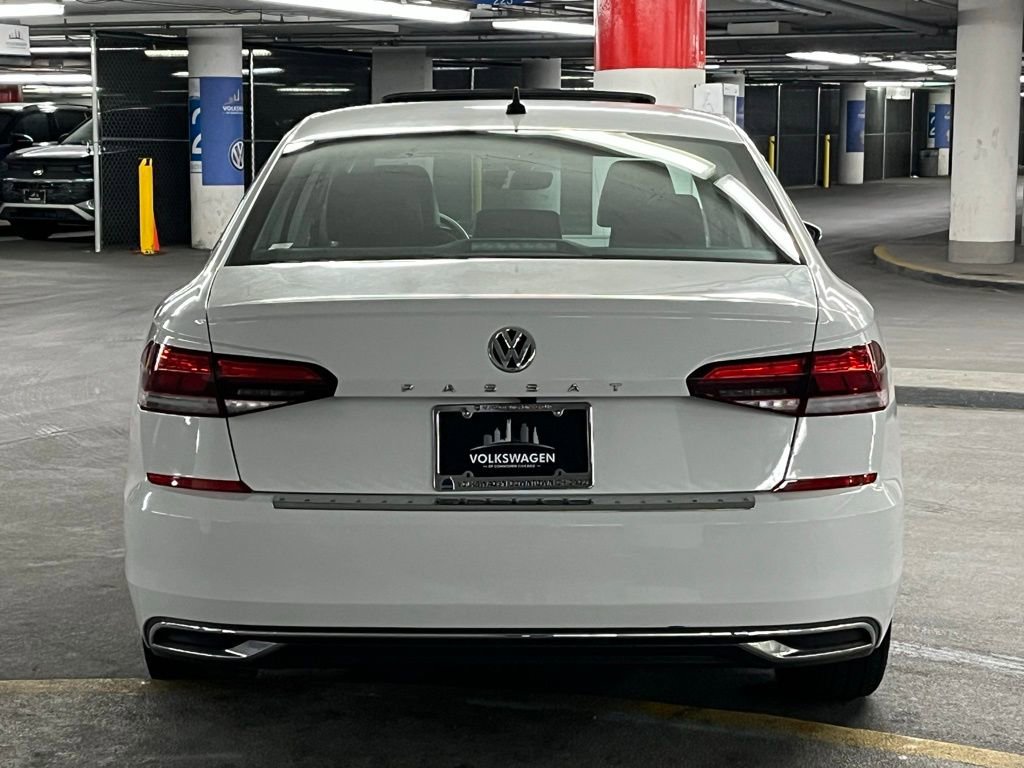 Certified 2022 Volkswagen Passat 2.0T SE FWD image 34