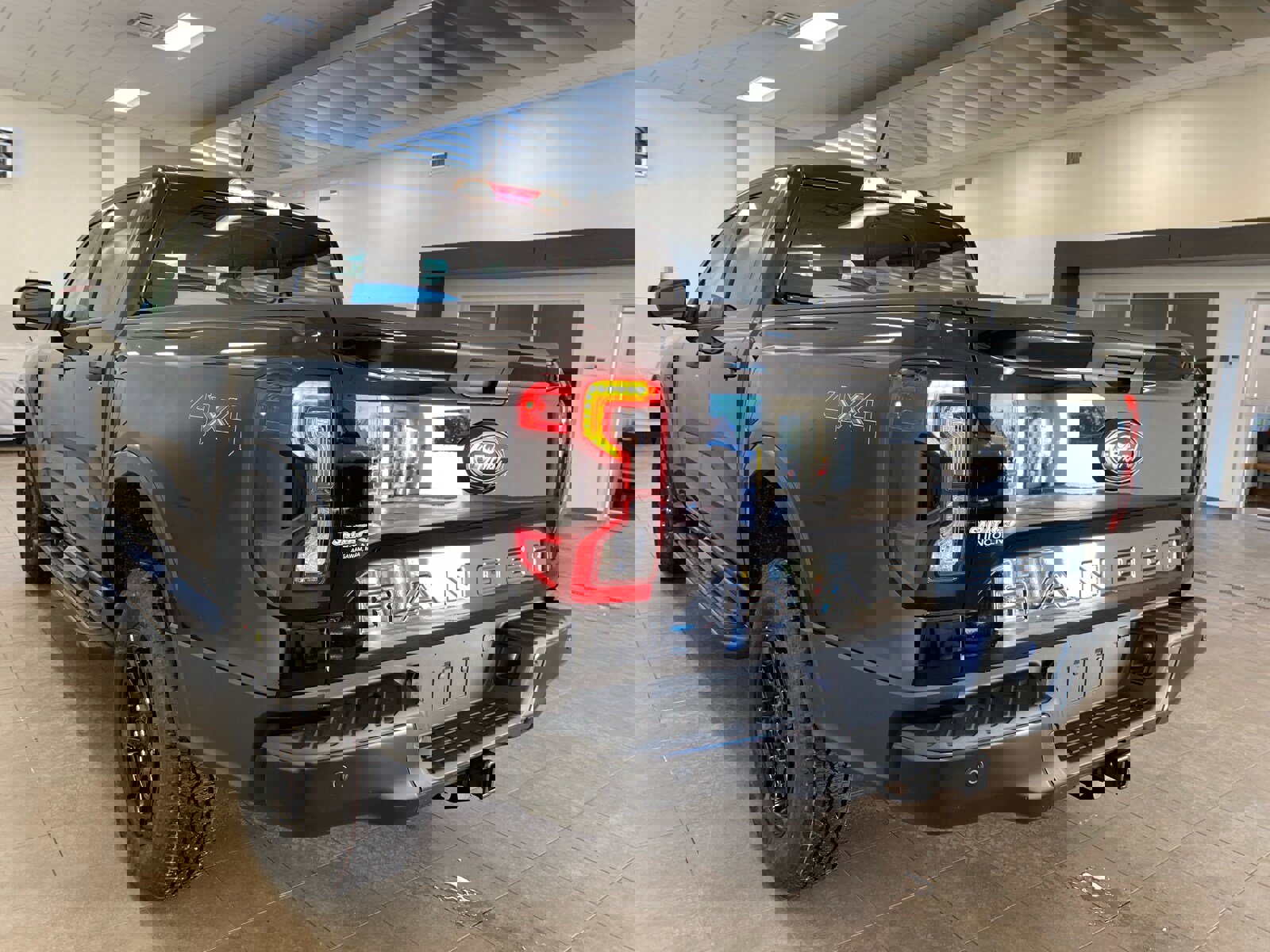 New 2025 Ford Ranger XLT w/ Equipment Group 301A High image 5