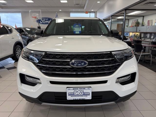 Used 2022 Ford Explorer XLT w/ Equipment Group 202A AWD/4WD image 4