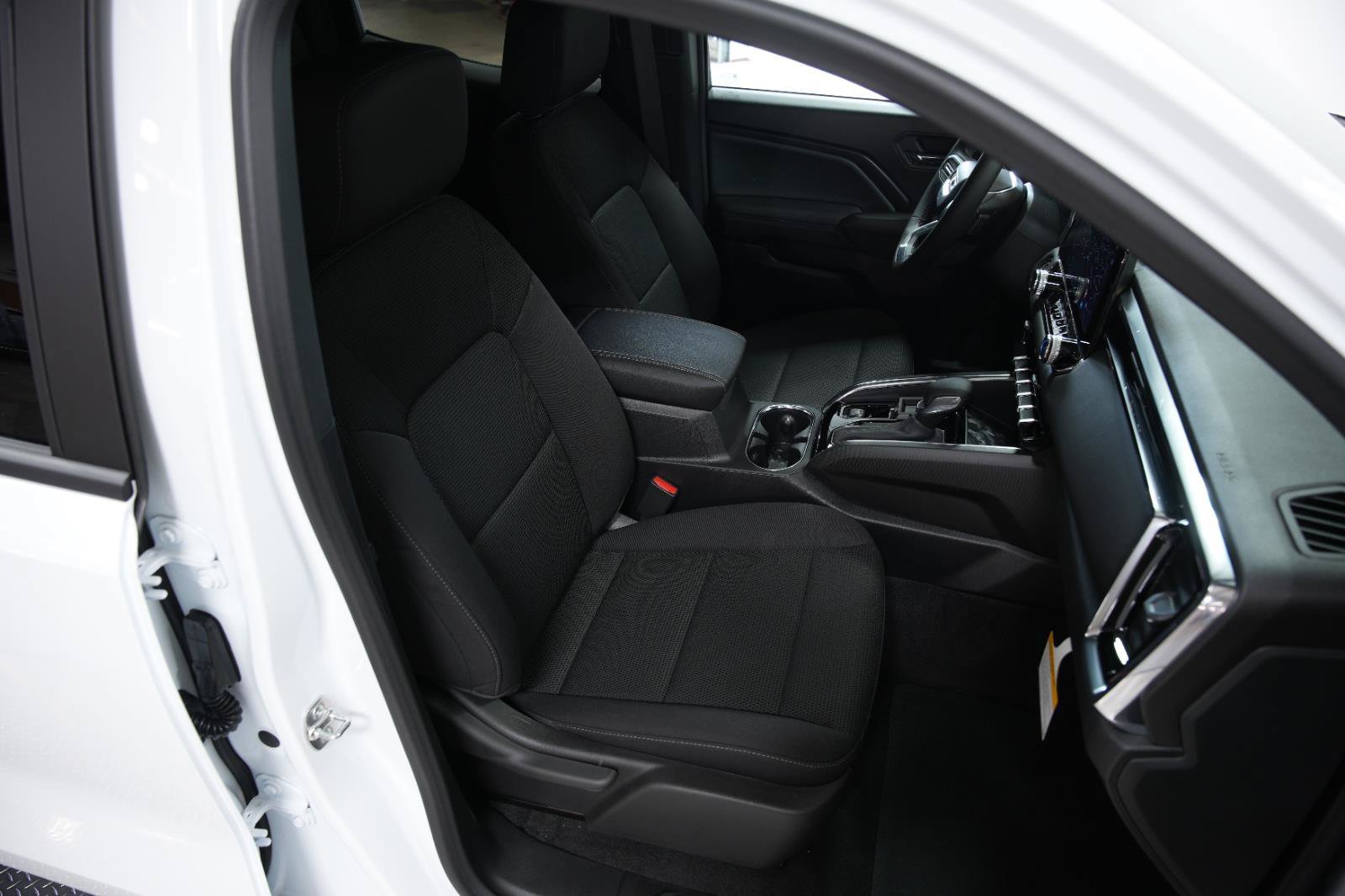 New 2026 GMC Canyon Elevation RWD image 17