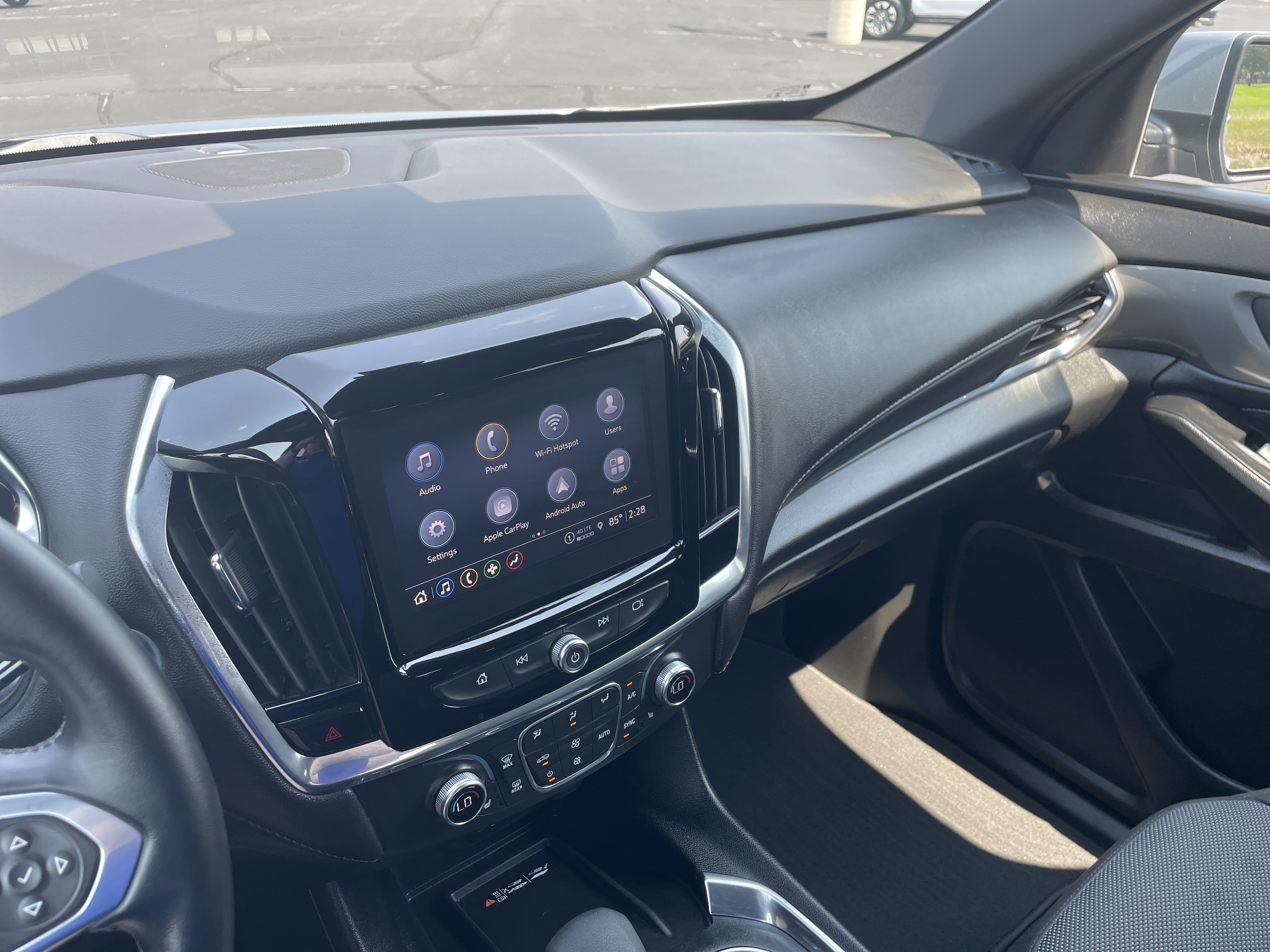 Used 2023 Chevrolet Traverse LT w/ Rear Camera Mirror Package AWD/4WD image 15