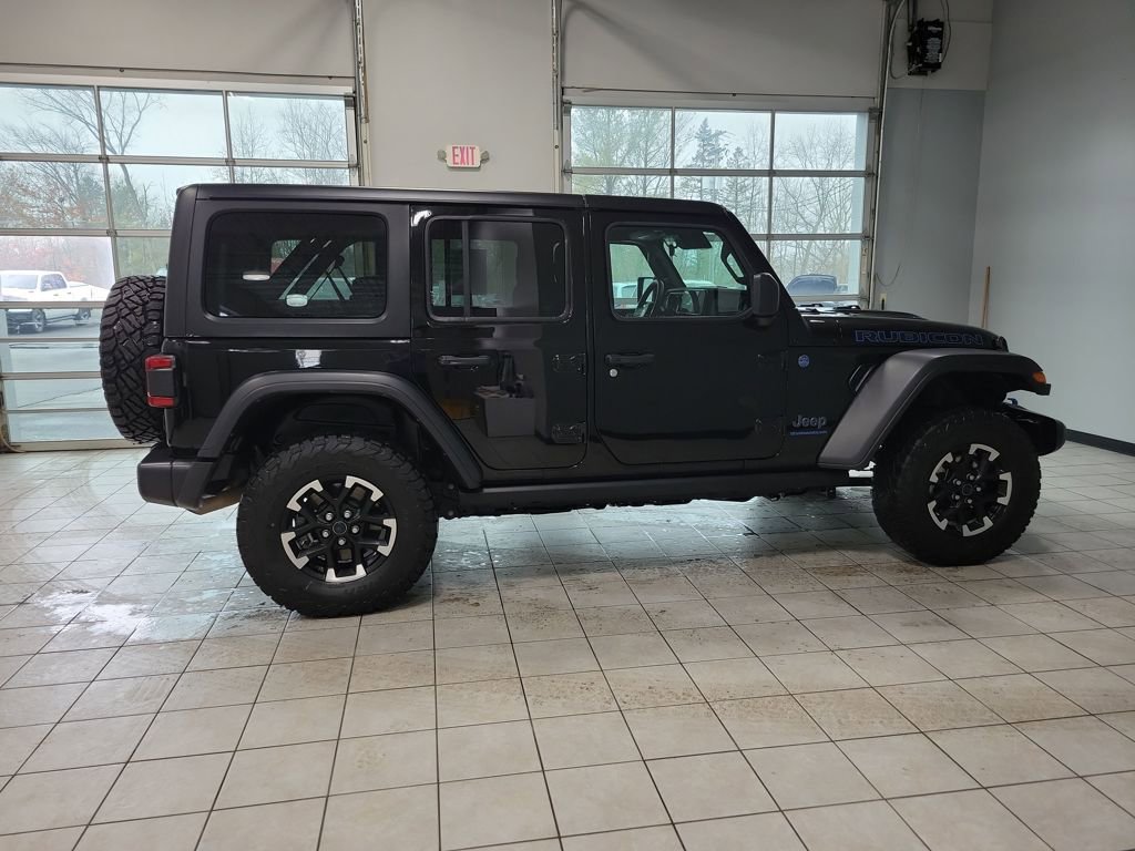 Used 2024 Jeep Wrangler Unlimited Rubicon 4xe image 15